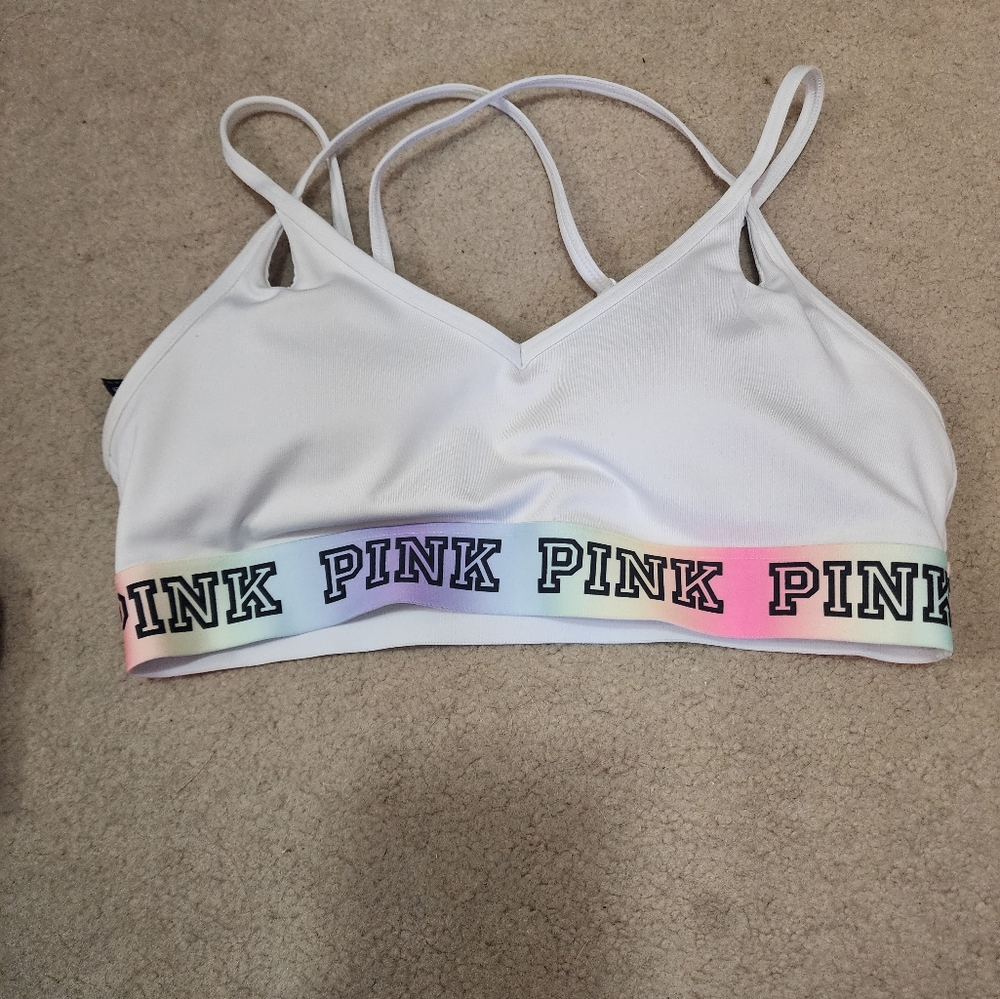 Ultimate strappy back lightly lined sports bra
